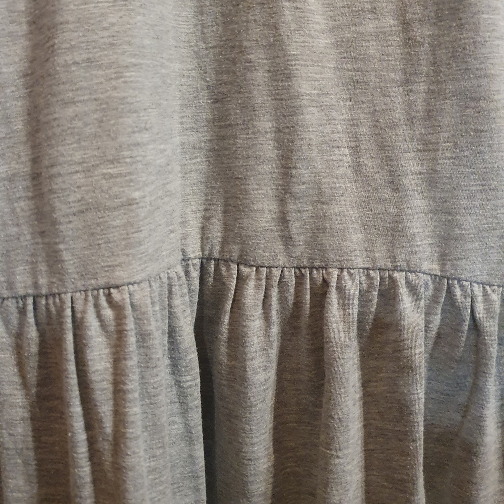 Size 10 One teaspoon grey long sleeve high low top - Picture 3 of 7